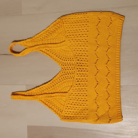 NWOT House of Harlow Revolve Crochet Crop  Top Size Small - Picture 2 of 6